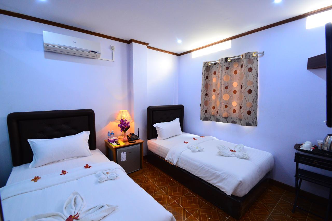 Woodland Hotel Yangon Exterior foto